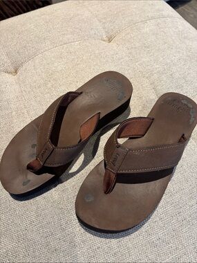 Reef Women’s Brown Leather wedge Flip Flops